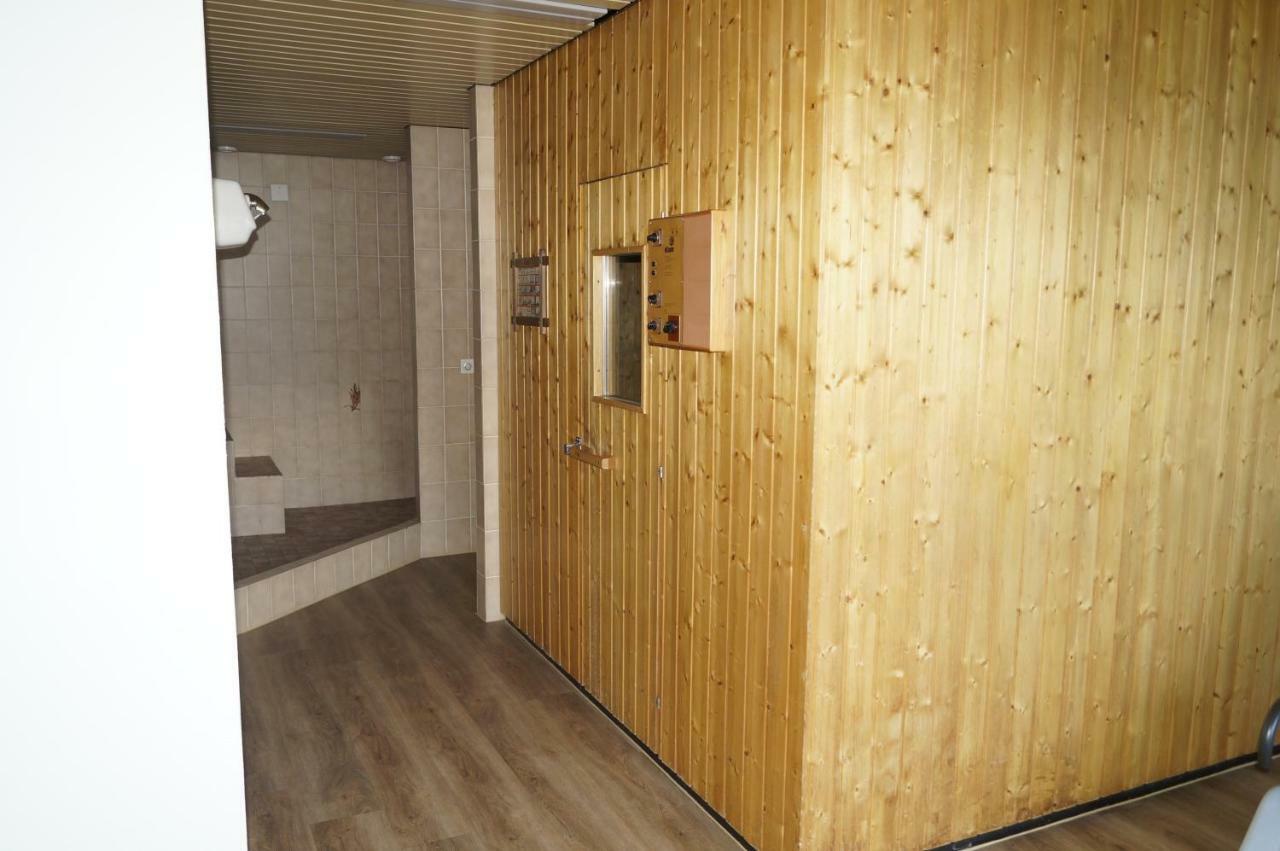 Monte Rosa D 412 Aparthotel Täsch Exterior photo
