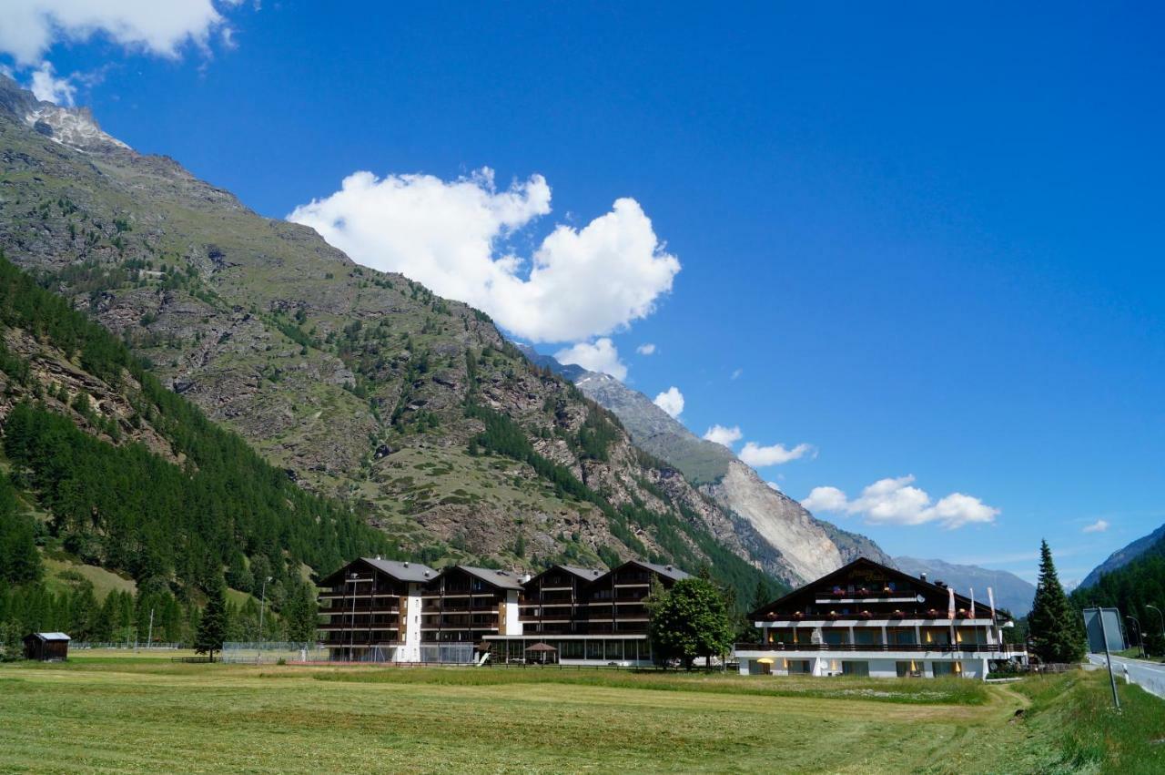 Monte Rosa D 412 Aparthotel Täsch Exterior photo
