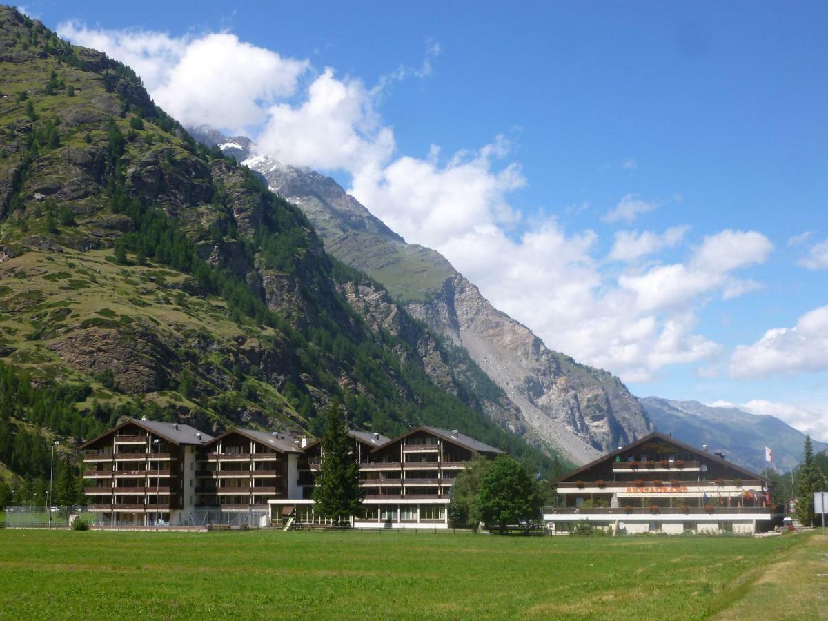Monte Rosa D 412 Aparthotel Täsch Exterior photo
