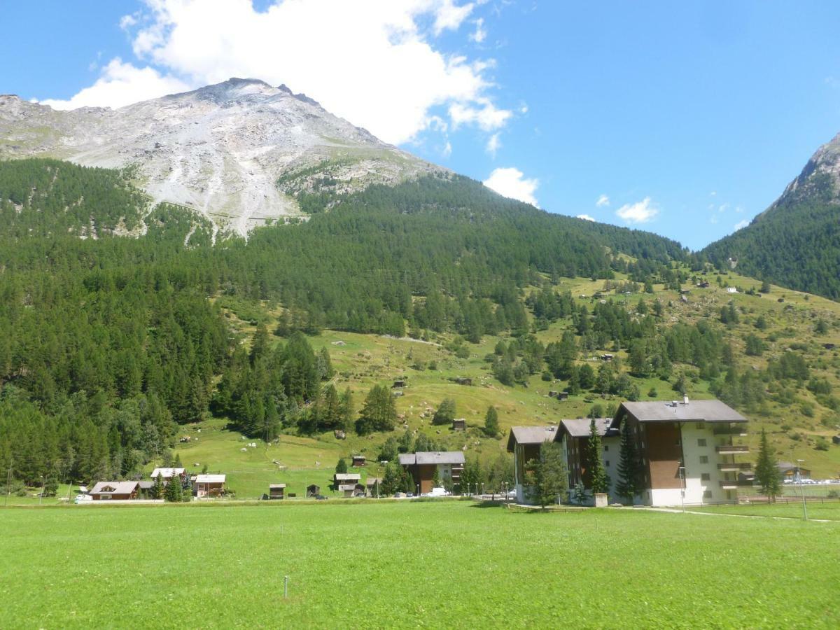 Monte Rosa D 412 Aparthotel Täsch Exterior photo