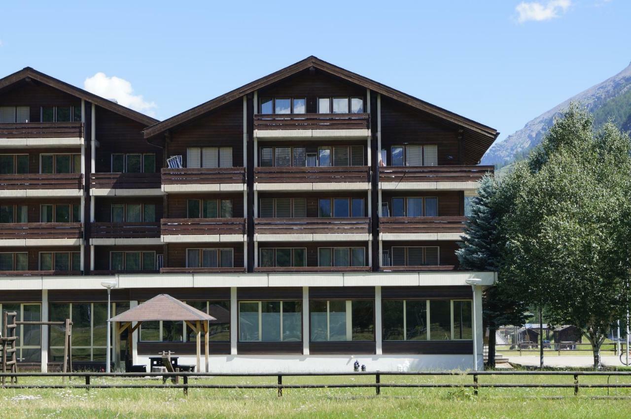 Monte Rosa D 412 Aparthotel Täsch Exterior photo
