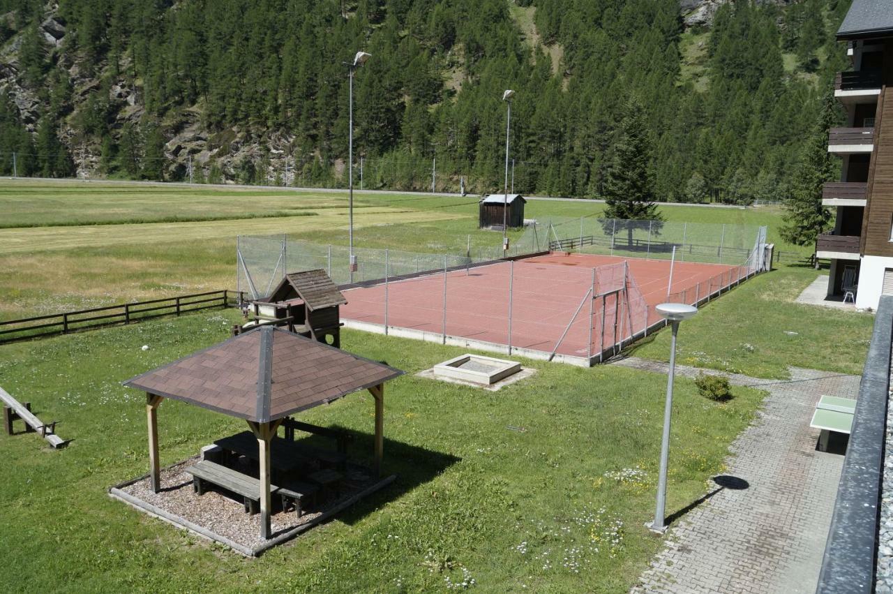 Monte Rosa D 412 Aparthotel Täsch Exterior photo